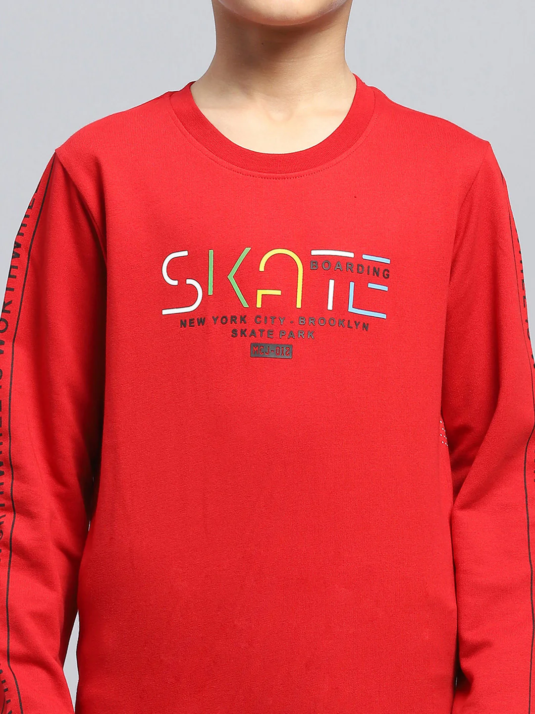 Boys Red Printed Round Neck Full Sleeve Sweatshirt - Image 6