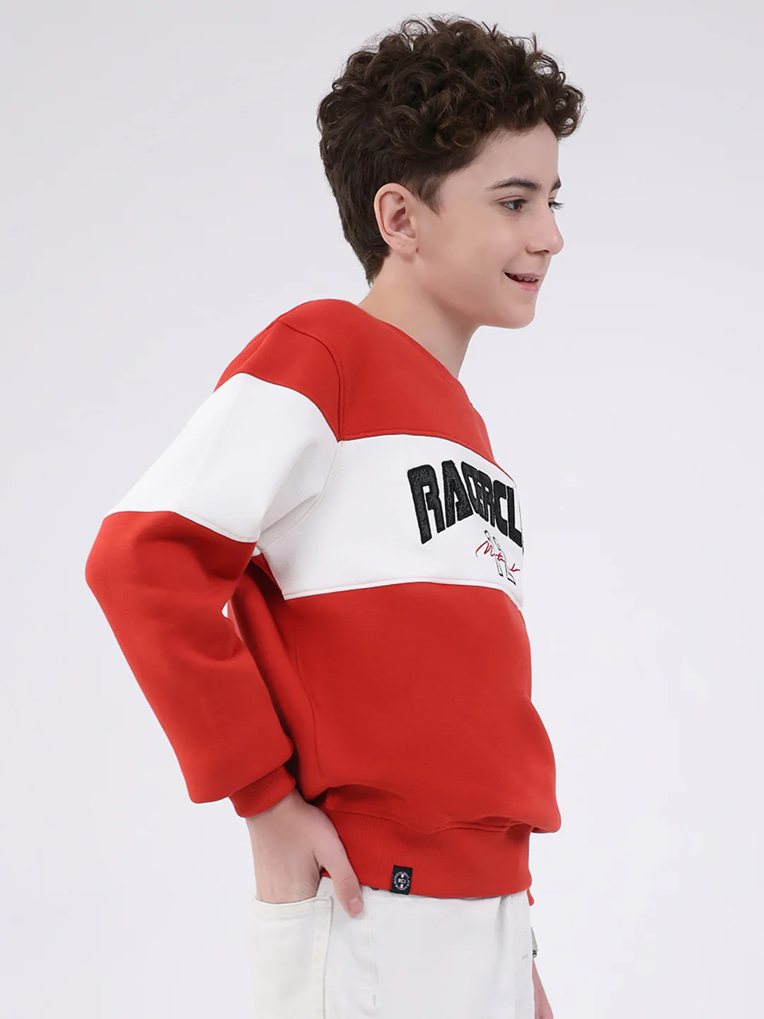 Boys Red Printed Round Neck Full Sleeve Sweatshirt - Image 4