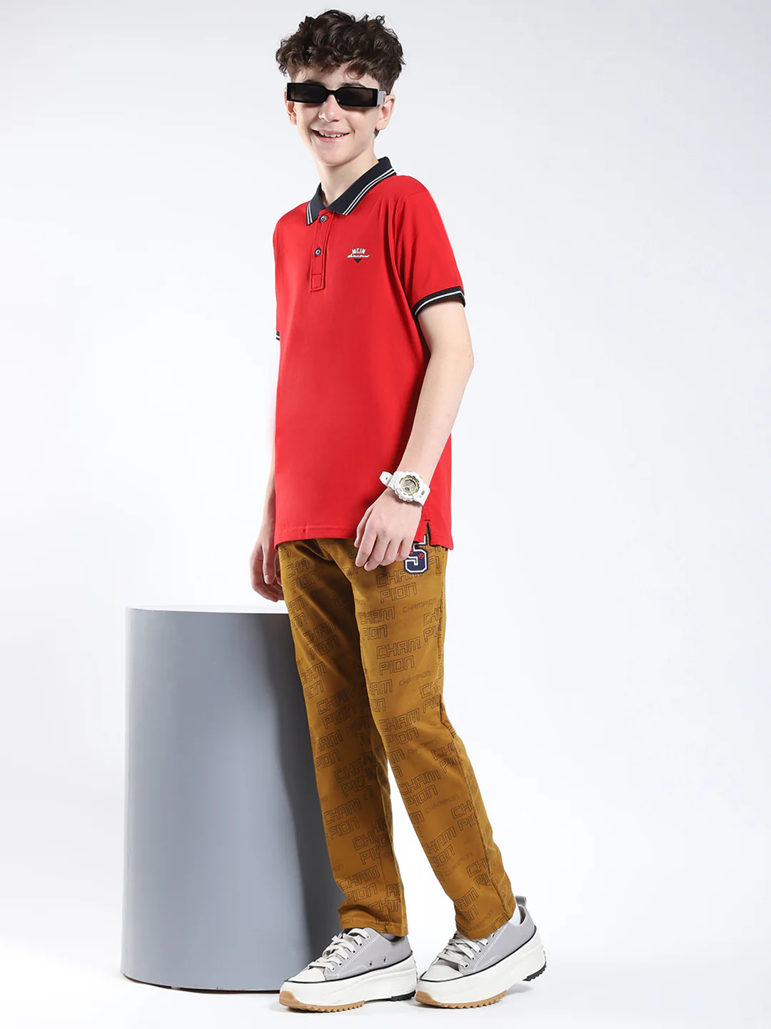 Boys Red Solid Collar Half Sleeve T-Shirt - Image 2