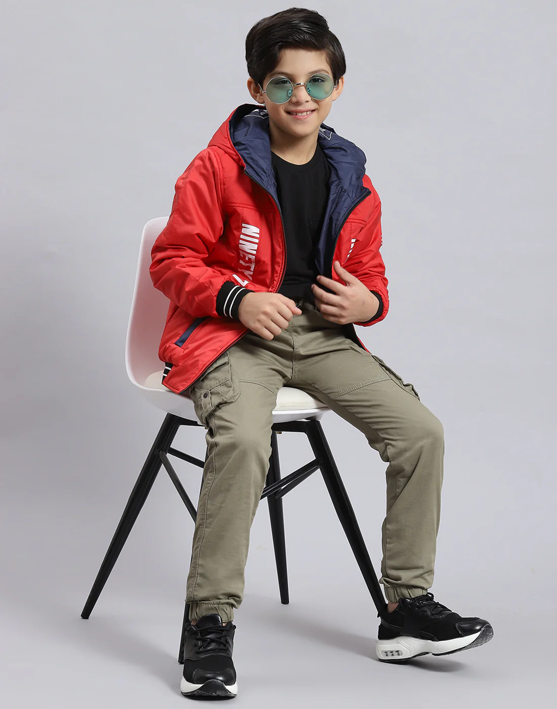 Boys Red Solid Hooded Full Sleeve Boys Jacket - Image 2