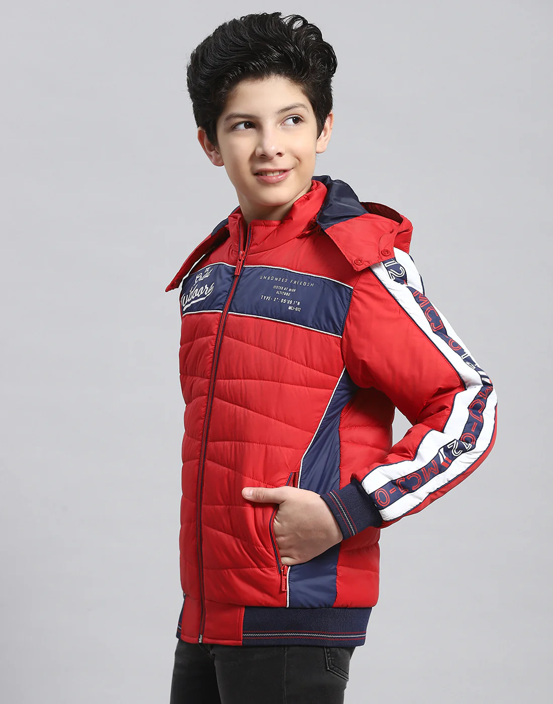 Boys Red Solid Hooded Full Sleeve Boys Jacket - Image 3