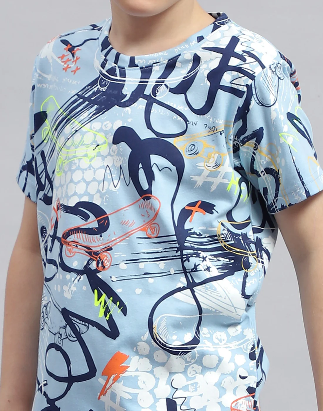 Boys Sky Blue Printed Round Neck Half Sleeve Bermuda Set - Image 9