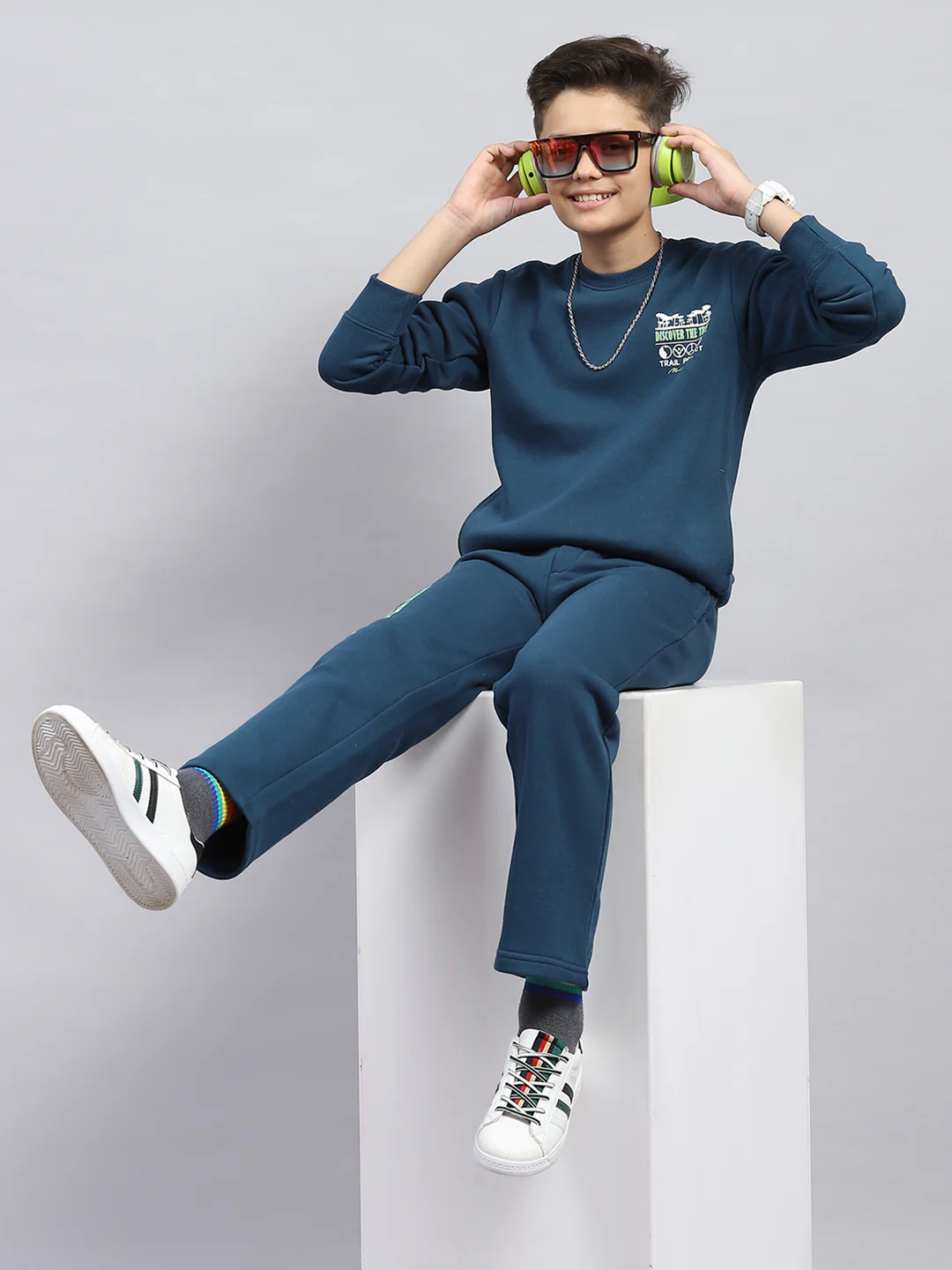 Boys Teal Blue Printed Round Neck Full Sleeve Tracksuit - Image 2