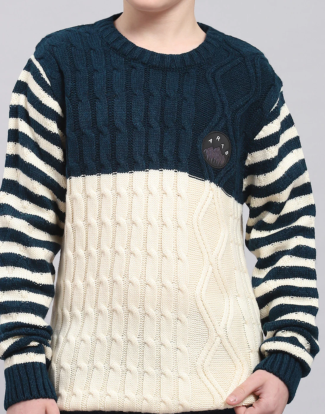 Boys Teal Blue Self Design Round Neck Full Sleeve Sweater - Image 7