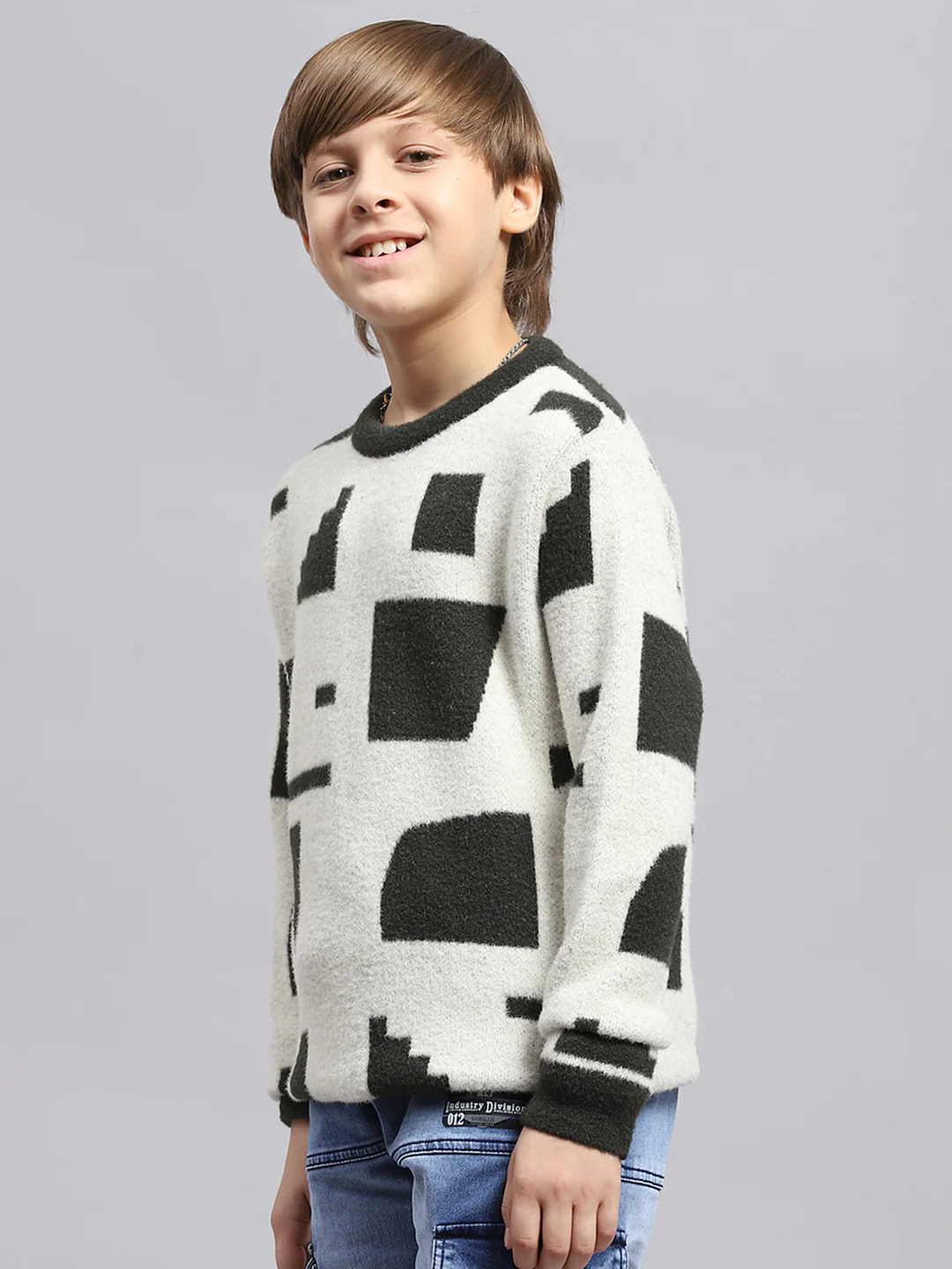 Boys White & Olive Printed Round Neck Full Sleeve Pullover - Image 3