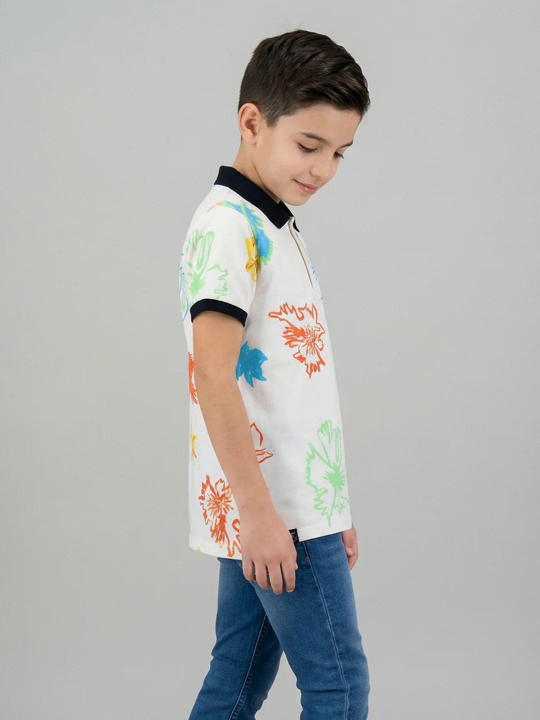 Boys White Printed Collar Half Sleeve T-Shirt - Image 2