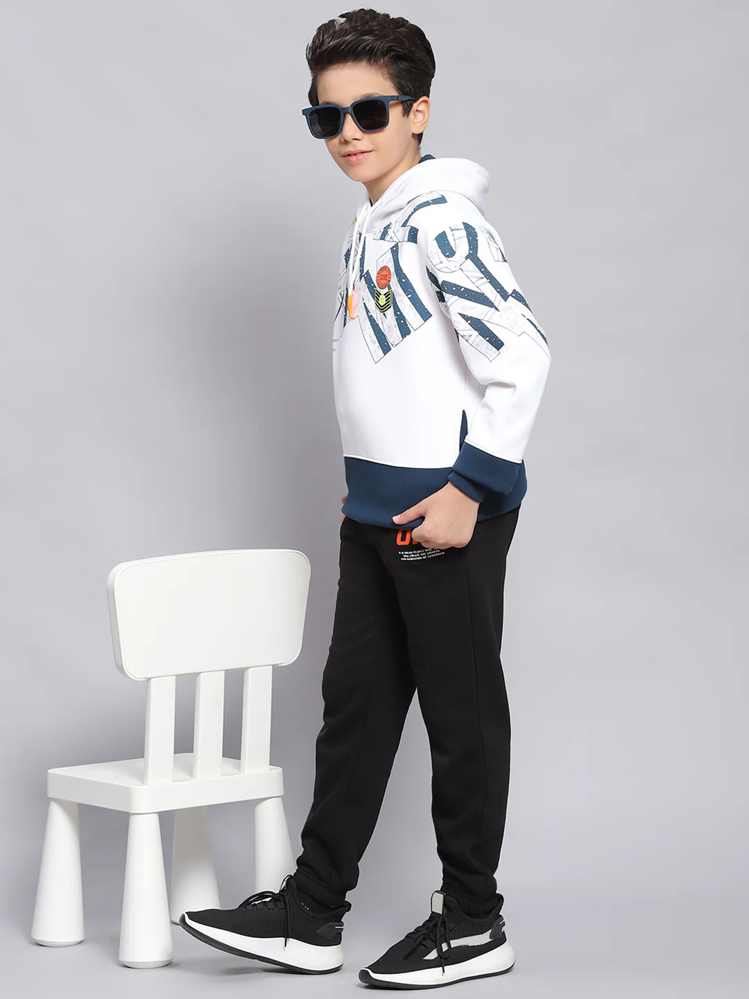 Boys White Printed Hooded Full Sleeve Sweatshirt - Image 2