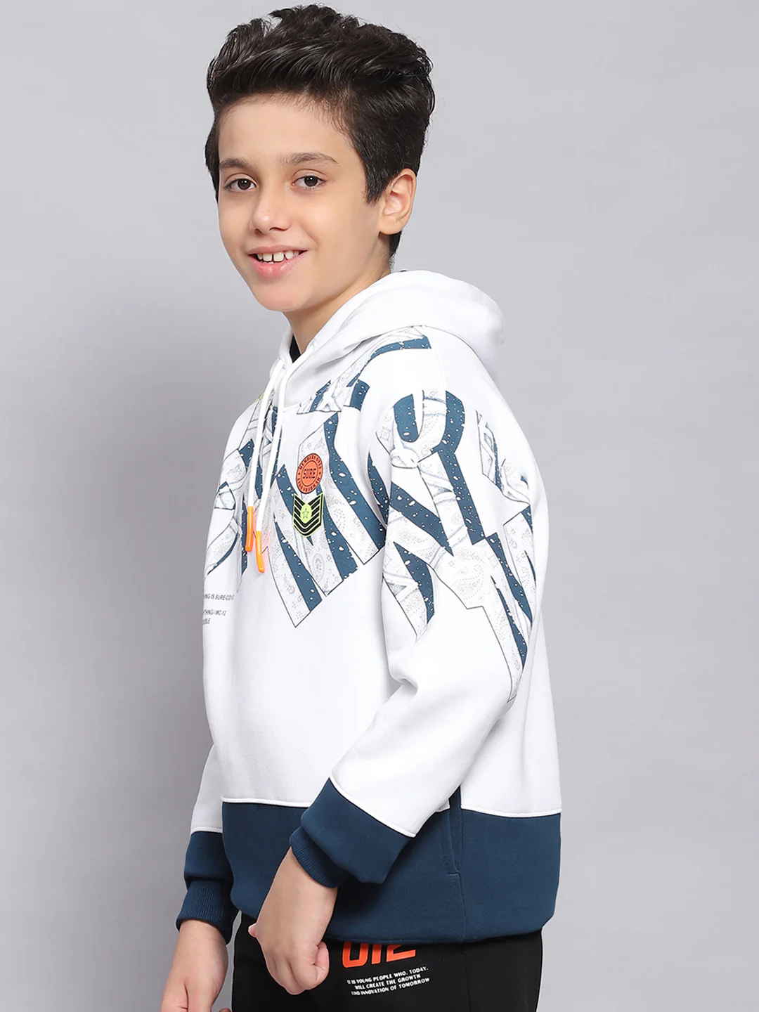 Boys White Printed Hooded Full Sleeve Sweatshirt - Image 3