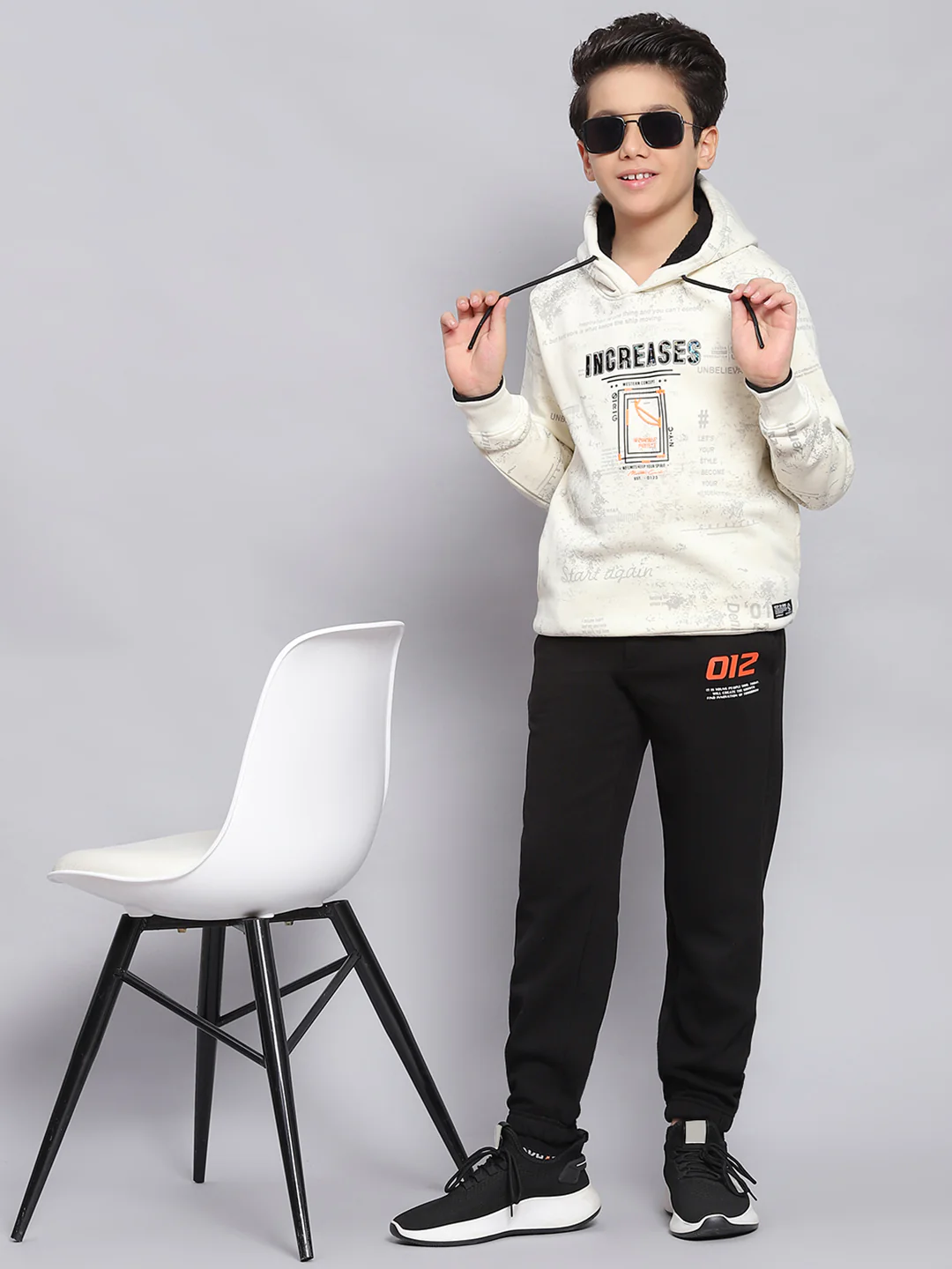 Boys White Printed Hooded Full Sleeve Sweatshirt - Image 2