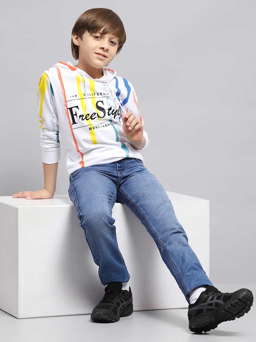 Boys White Printed Hooded Full Sleeve Sweatshirt - Image 2