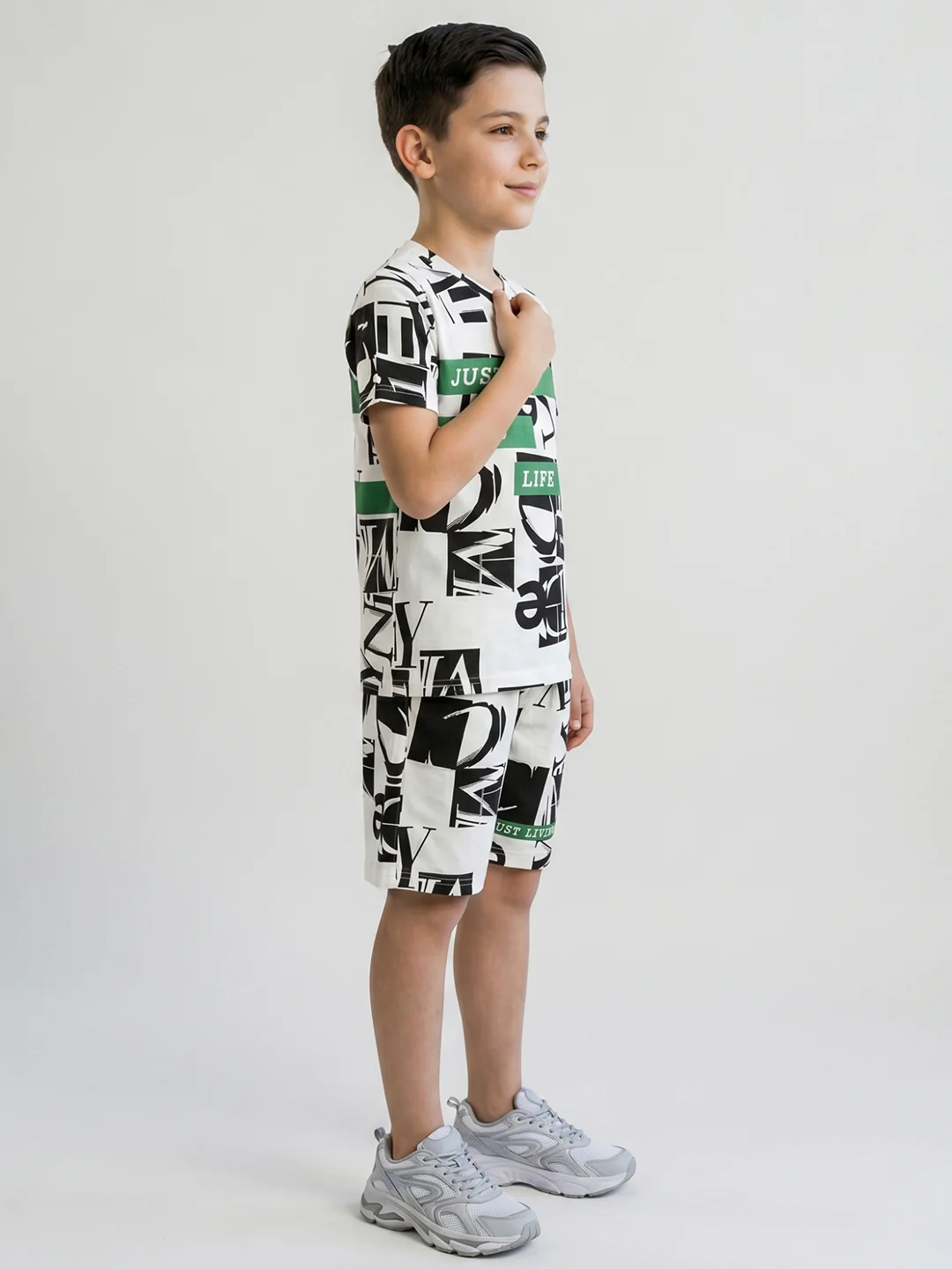 Boys White Printed Round Neck Half Sleeve Cords Set - Image 3