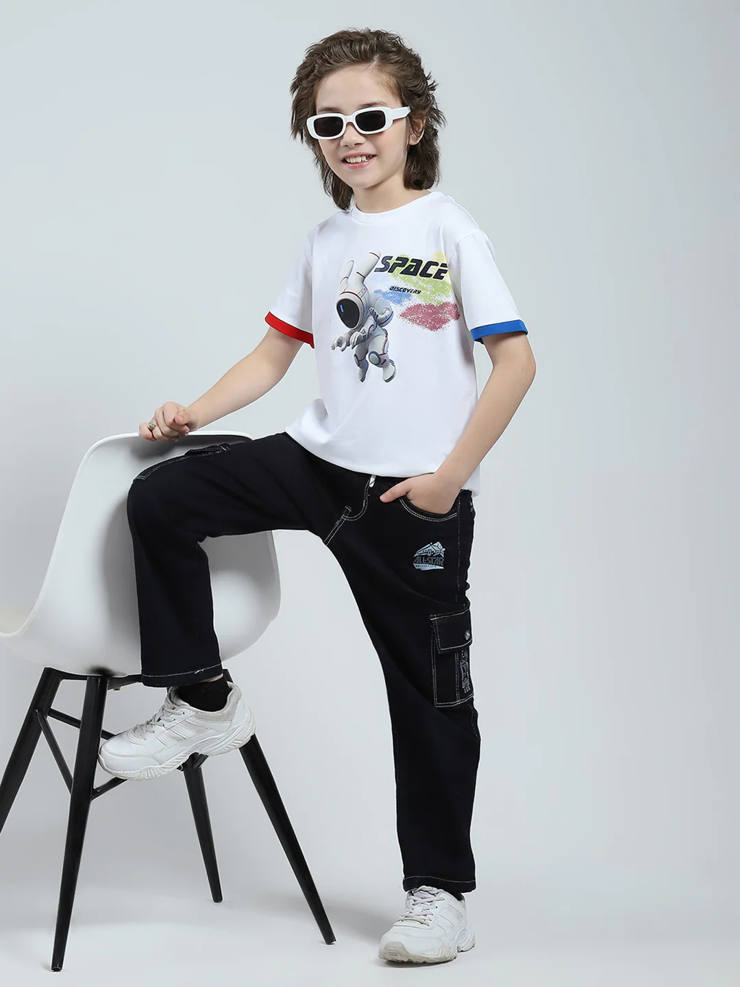 Boys White Printed Round Neck Half Sleeve T-Shirt - Image 2