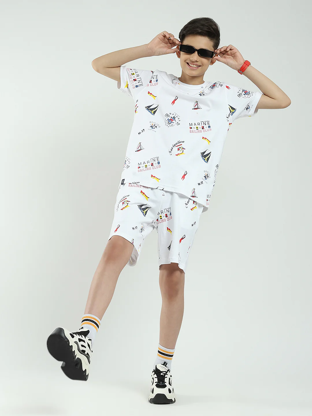 Boys White Printed Round Neck Half Sleeve Bermuda Set - Image 2