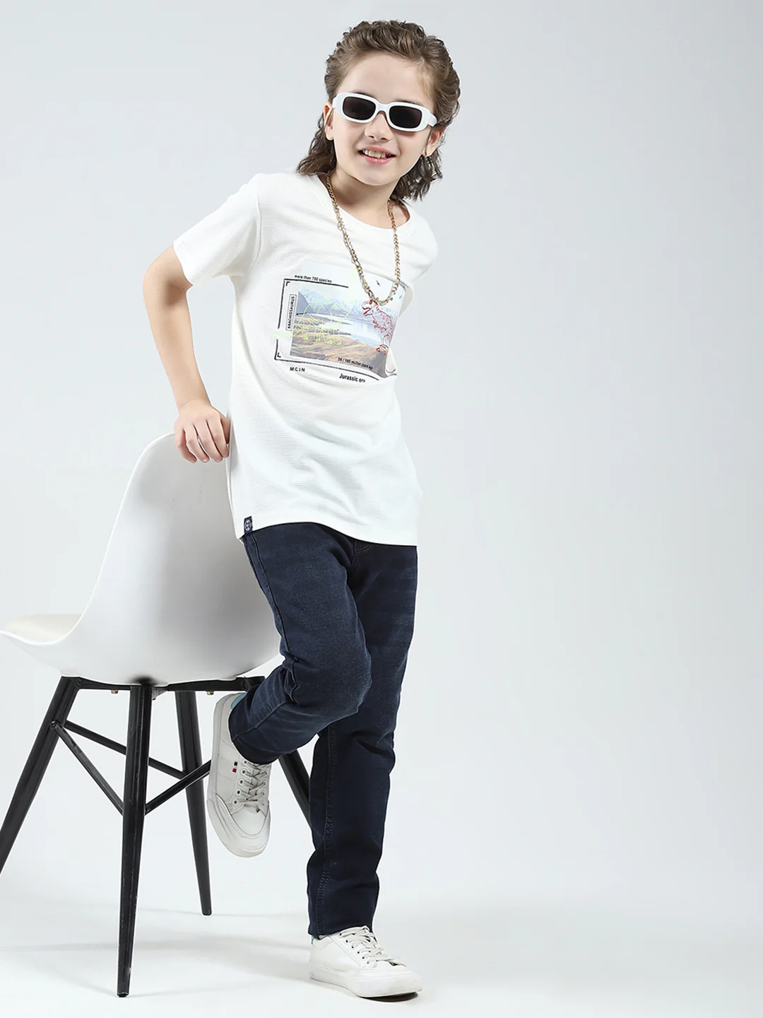 Boys White Printed Round Neck Half Sleeve T-Shirt - Image 2