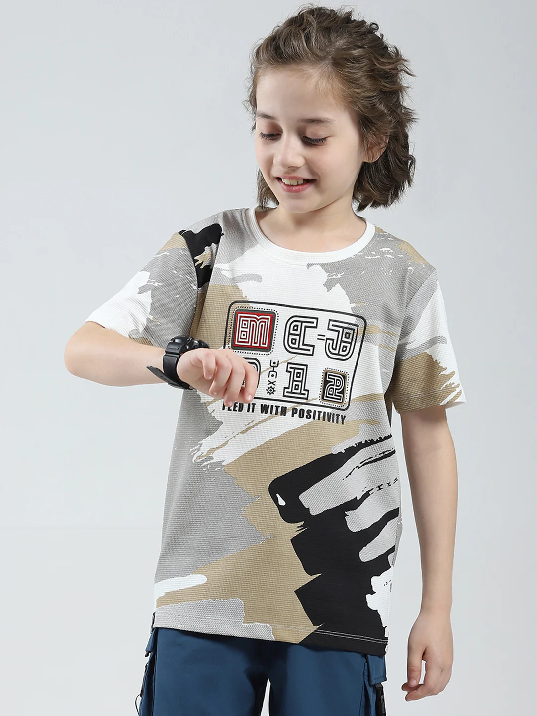 Boys White Printed Round Neck Half Sleeve T-Shirt