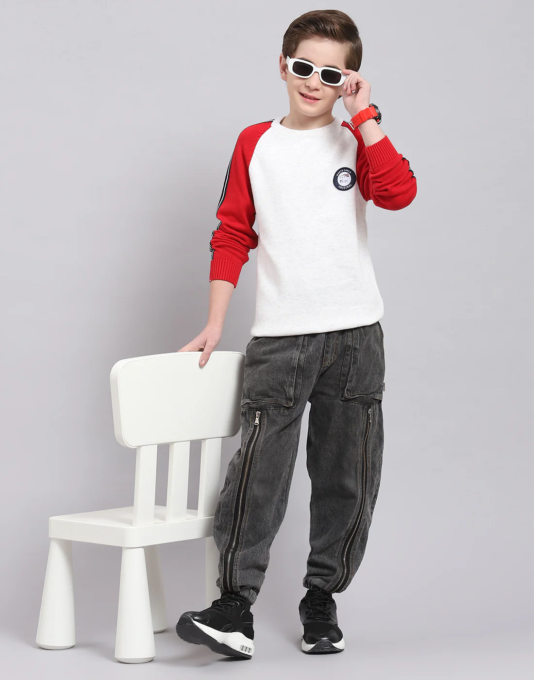 Boys White Solid Round Neck Full Sleeve Sweater - Image 2