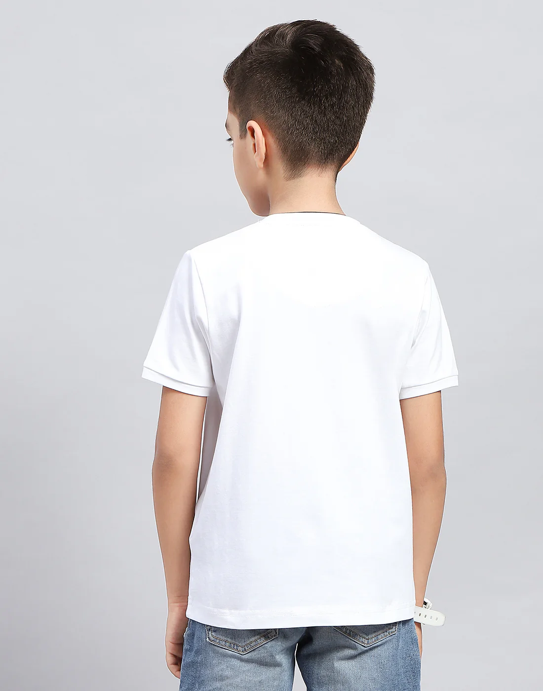 Boys White Solid V Neck Half Sleeve T-Shirt - Image 6