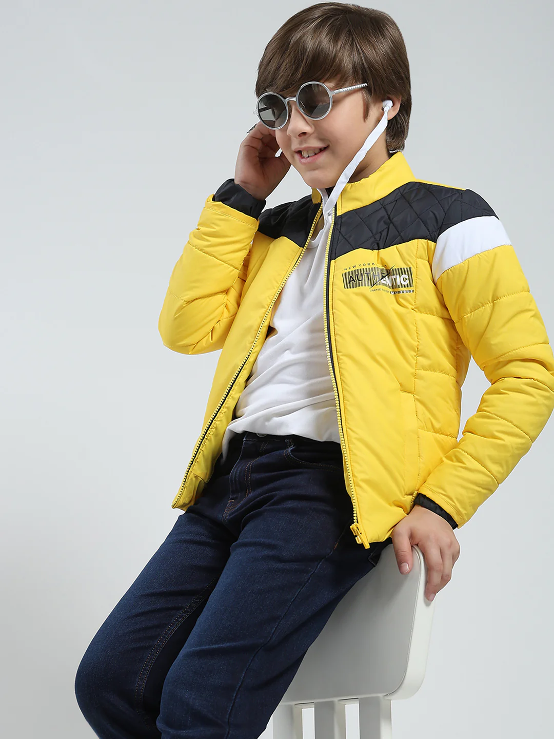 Boys Yellow Printed Mock Neck Full Sleeve Jacket - Image 2
