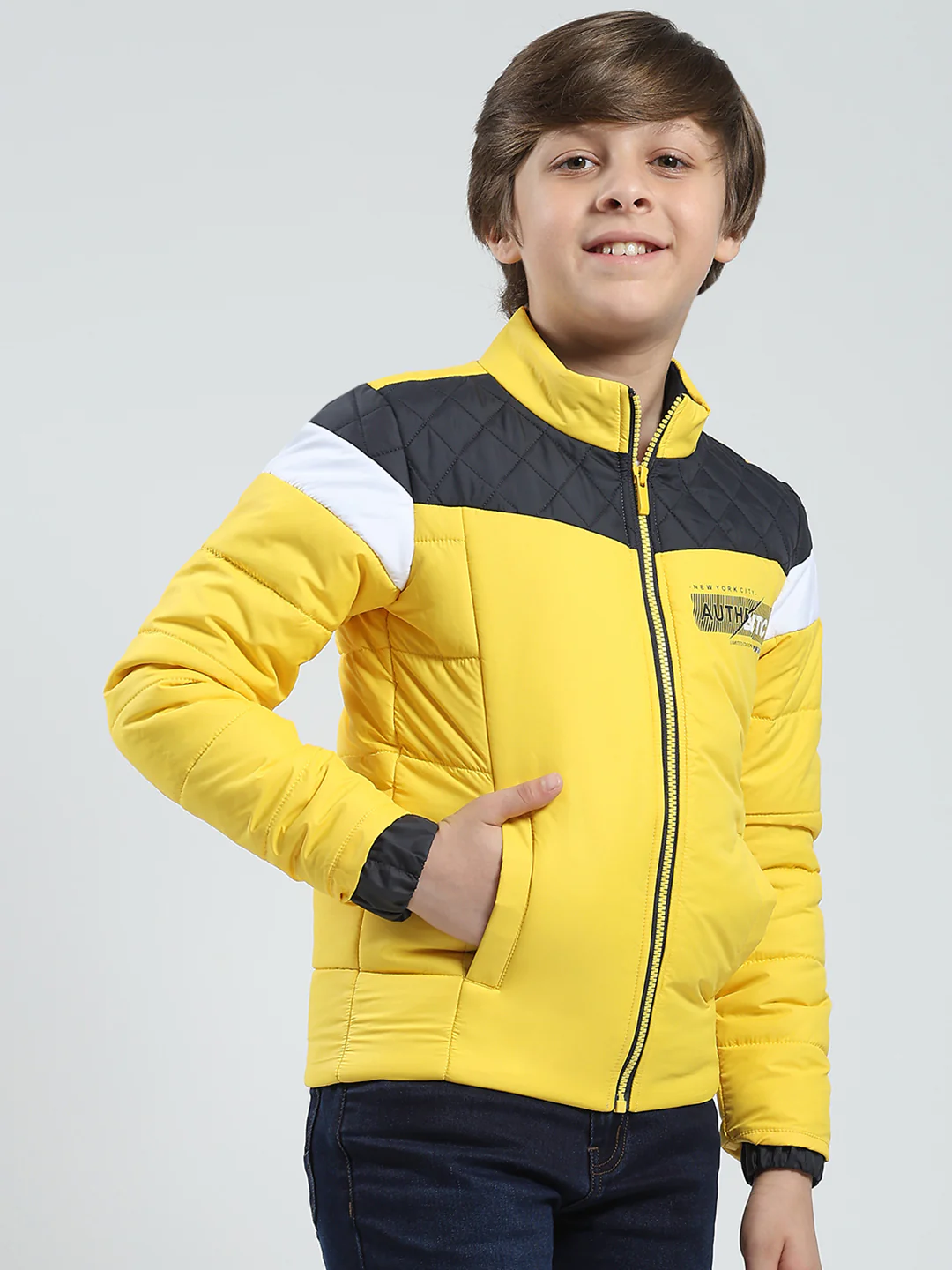 Boys Yellow Printed Mock Neck Full Sleeve Jacket - Image 4