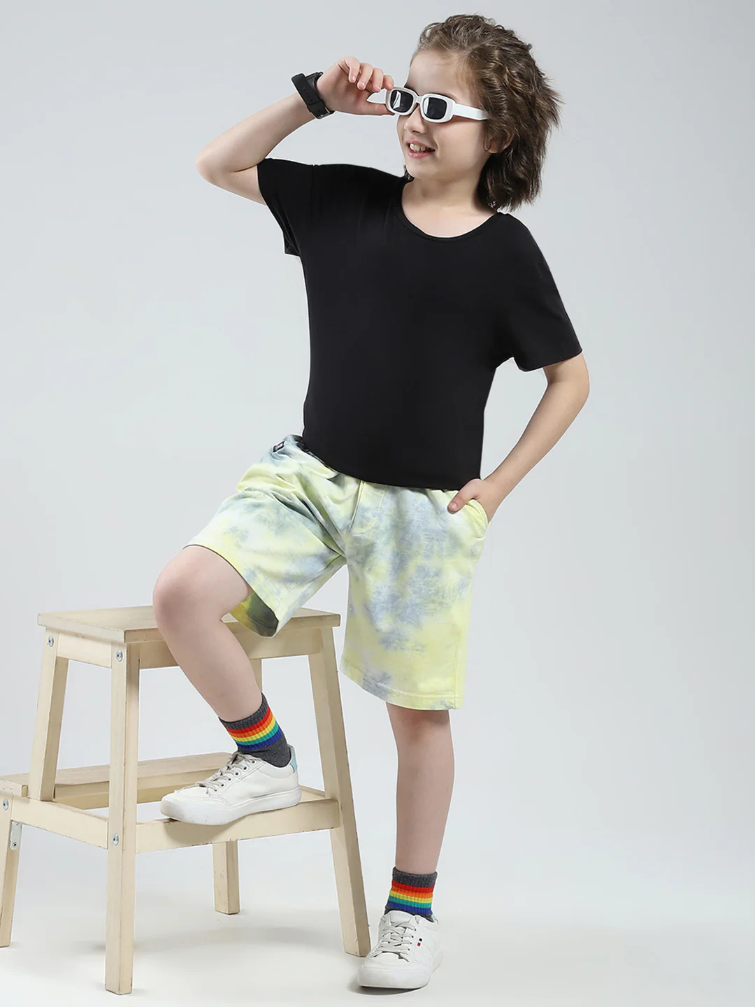 Boys Yellow Printed Regular Fit Bermuda - Image 2