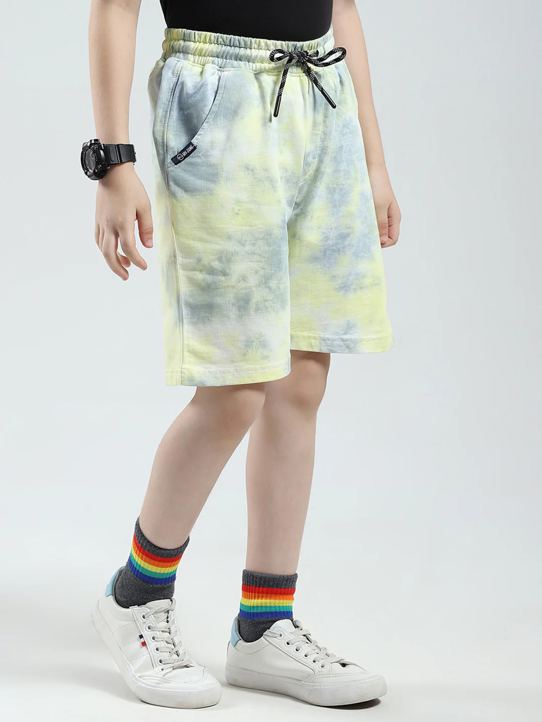 Boys Yellow Printed Regular Fit Bermuda - Image 4