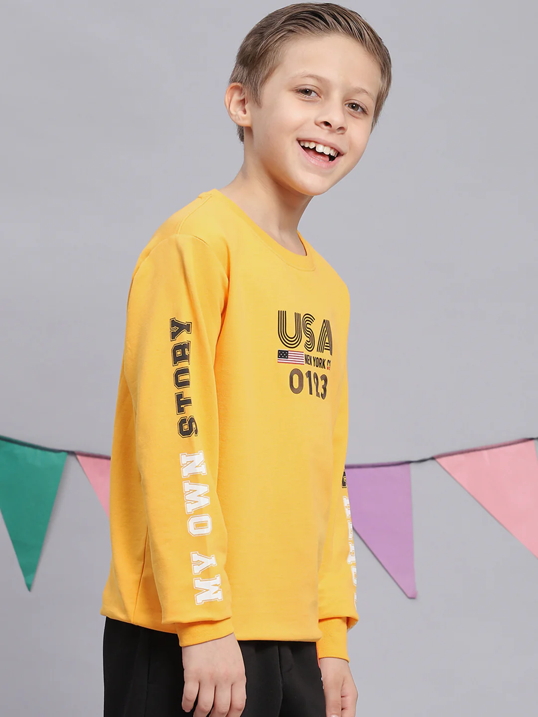 Boys Yellow Printed Round Neck Full Sleeve Sweatshirt - Image 4