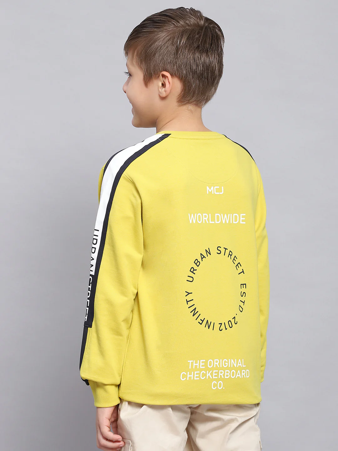 Boys Yellow Printed Round Neck Full Sleeve Sweatshirt - Image 5