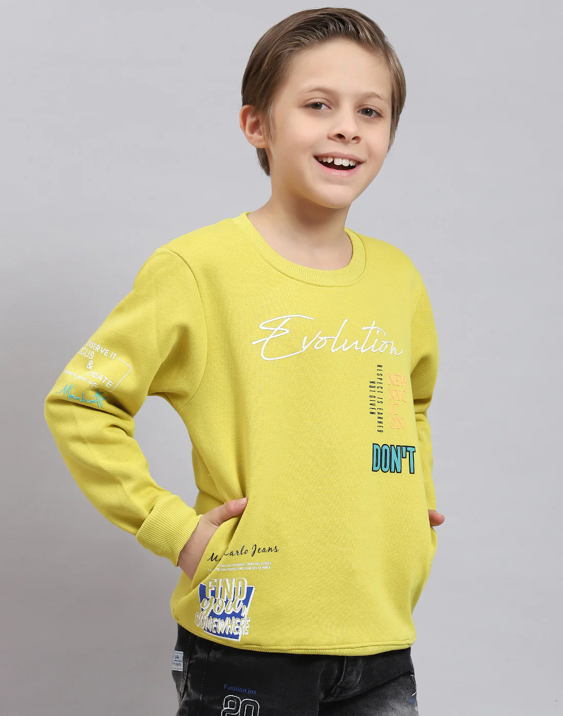 Boys Yellow Printed Round Neck Full Sleeve Sweatshirt - Image 4