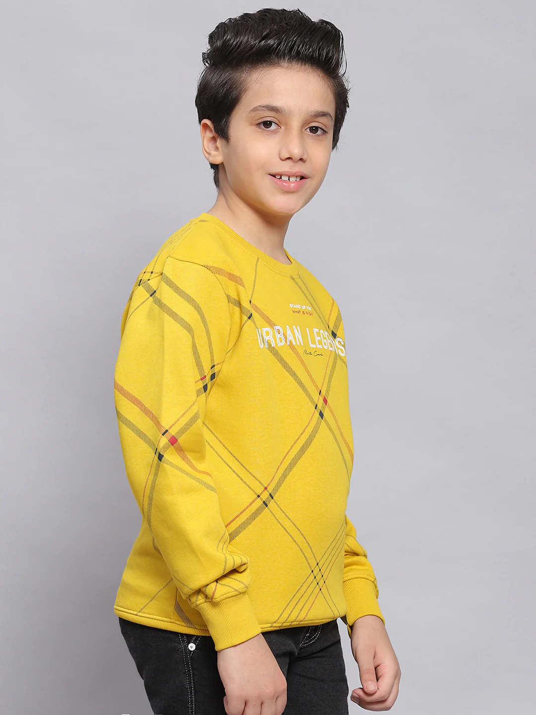 Boys Yellow Printed Round Neck Full Sleeve Sweatshirt - Image 4