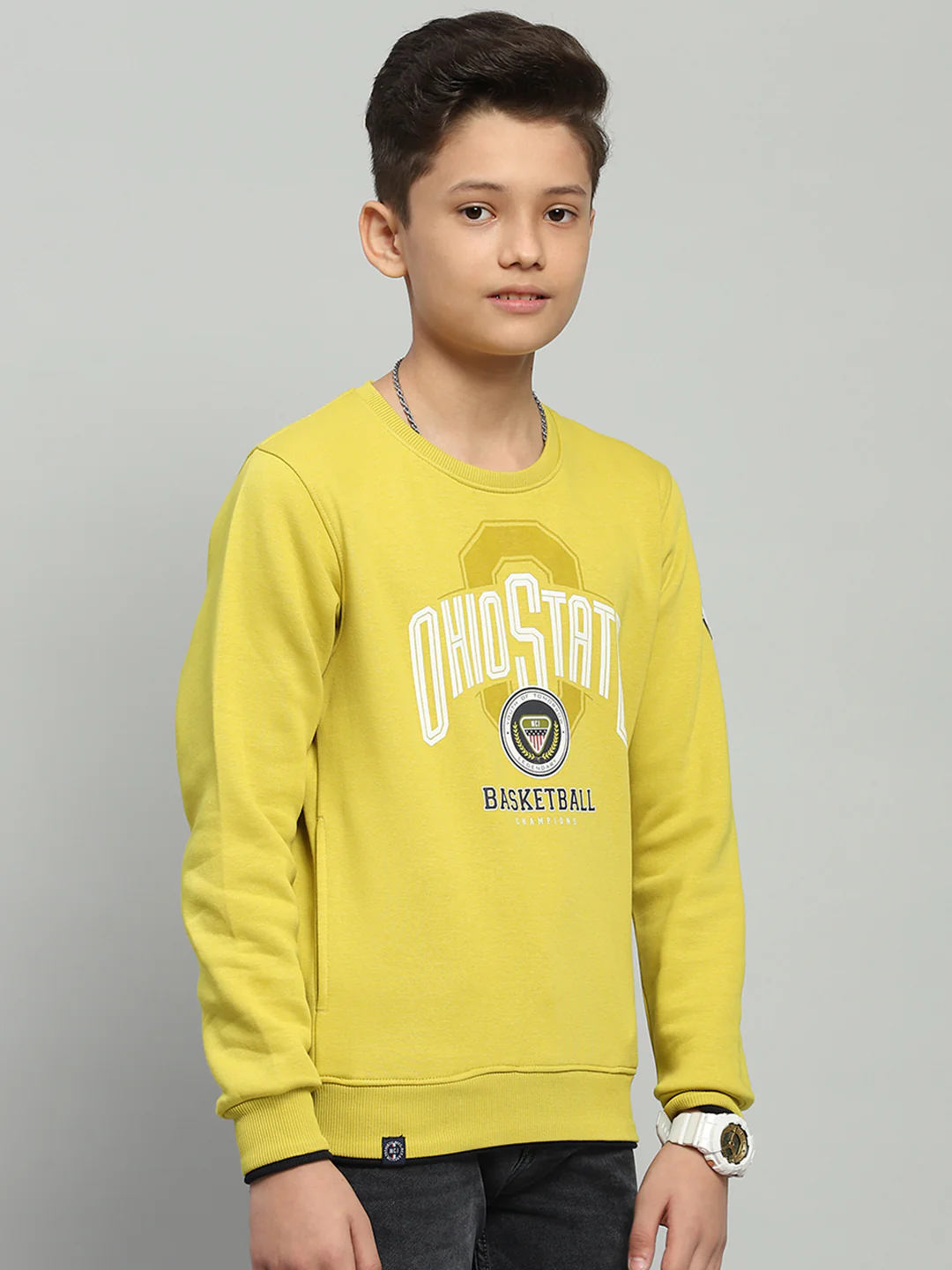 Boys Yellow Printed Round Neck Full Sleeve Sweatshirt - Image 4