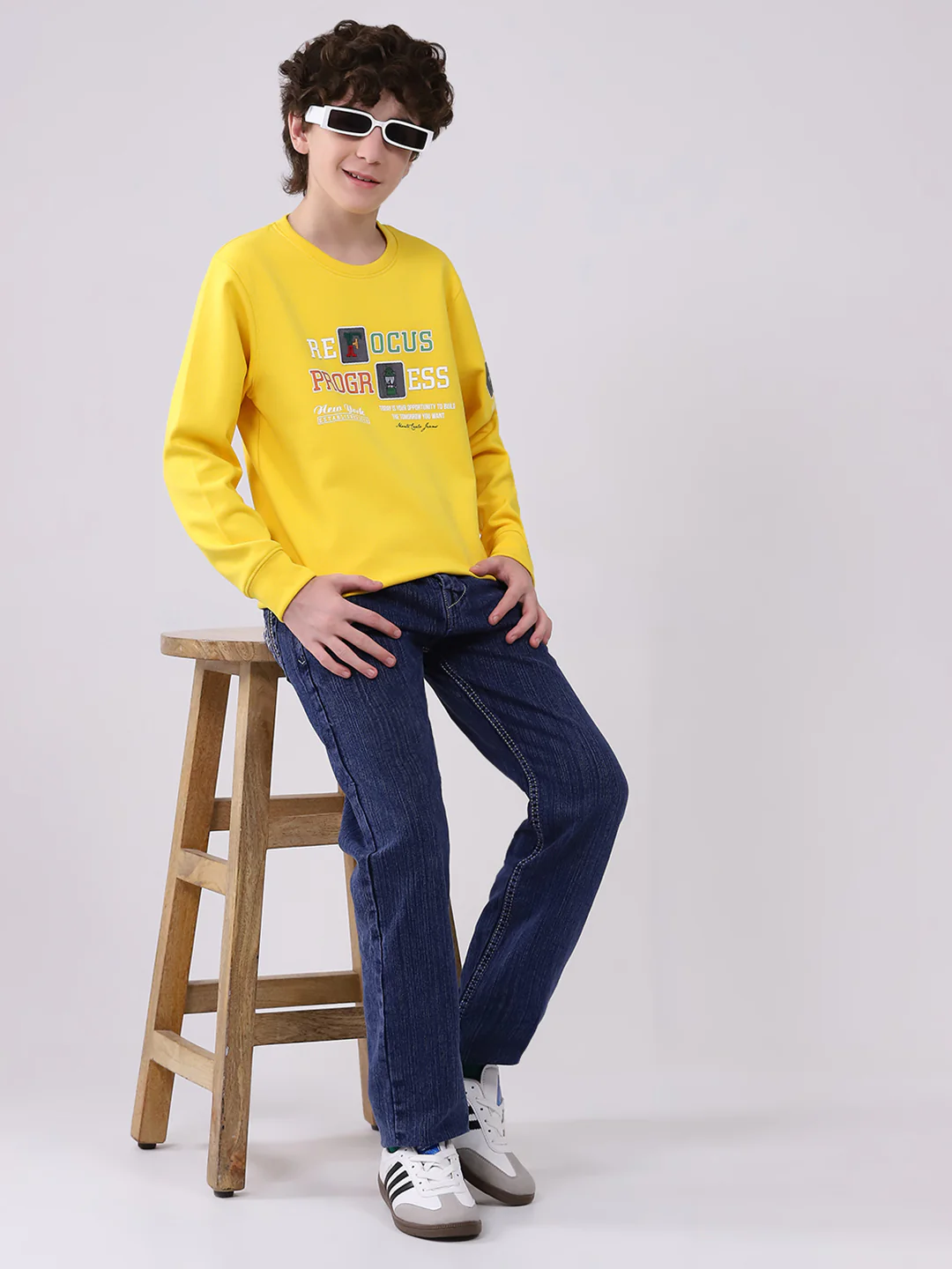 Boys Yellow Printed Round Neck Full Sleeve Sweatshirt - Image 2