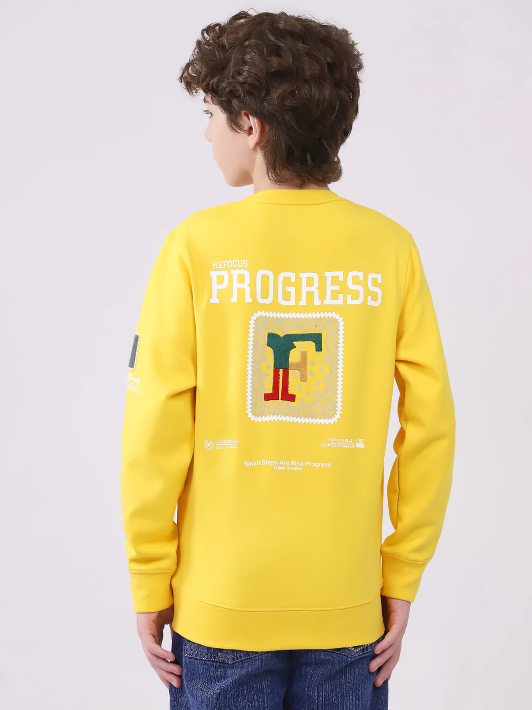 Boys Yellow Printed Round Neck Full Sleeve Sweatshirt - Image 5