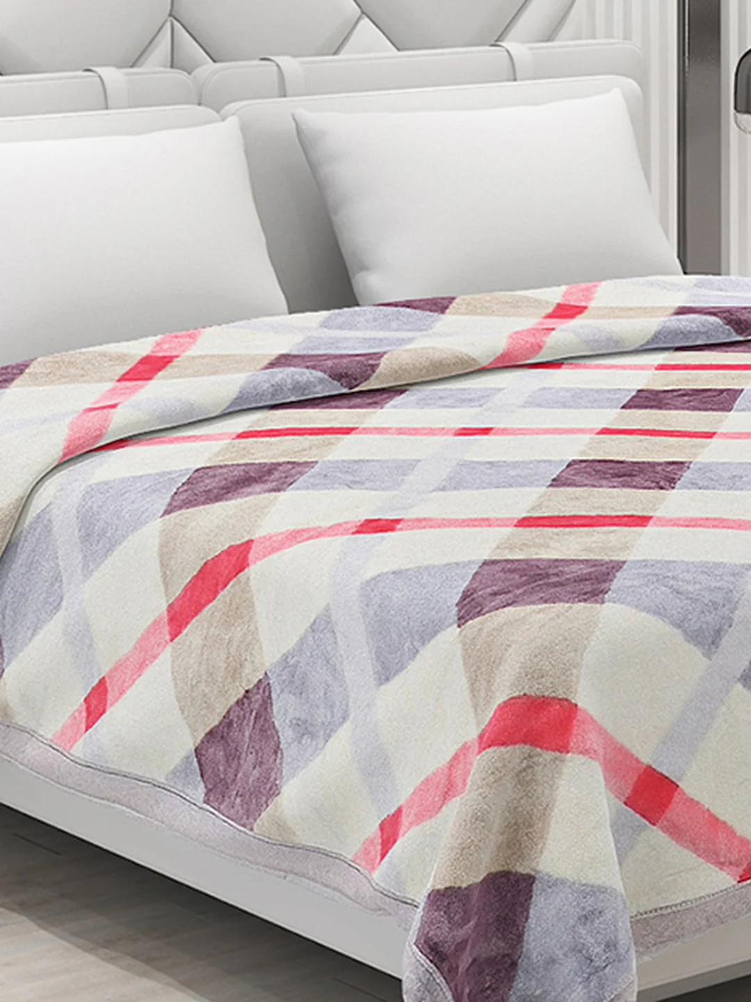 Checkered Double Bed Blanket for Heavy Winter -2 Ply - Image 4