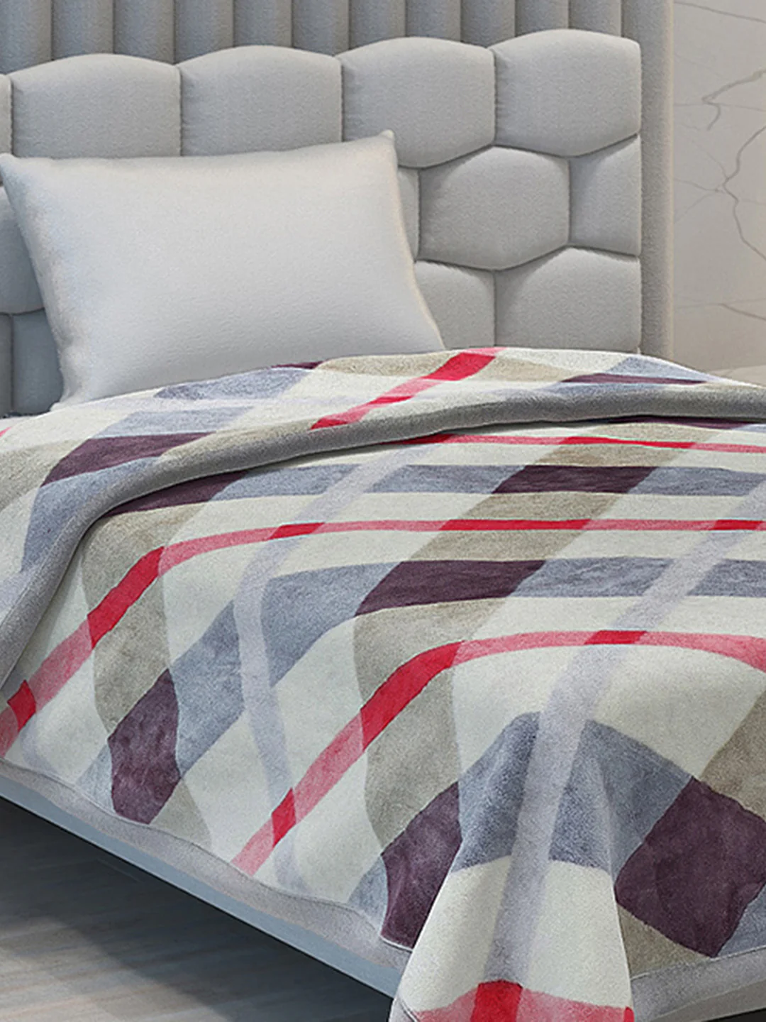 Checkered Single Bed Blanket for Mild Winter -2 Ply - Image 4