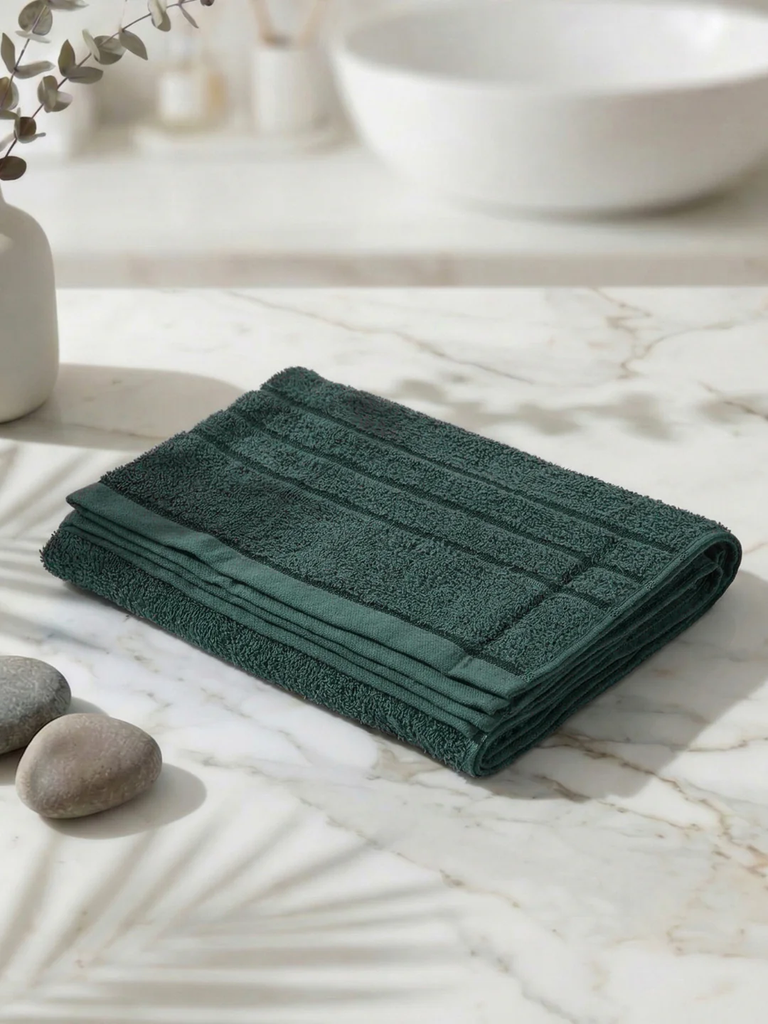 Essential Green 100% Cotton Solid 340 GSM Bath Towel Soho Small 1 Pc Pvc Pack - Image 2