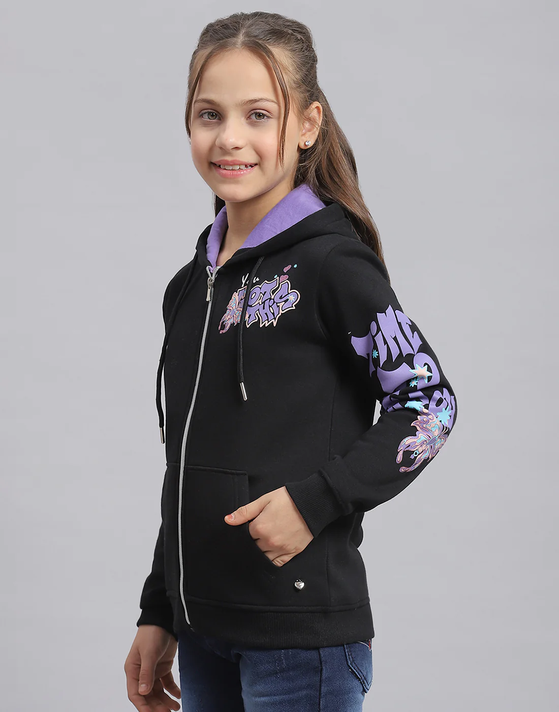 Girls Black Printed Hooded Full Sleeve Sweatshirt - Image 3
