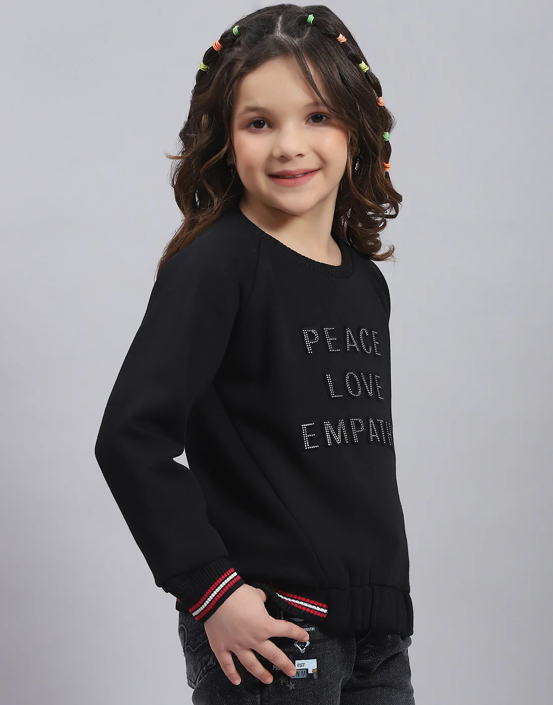 Girls Black Printed Round Neck Full Sleeve Sweatshirt - Image 4