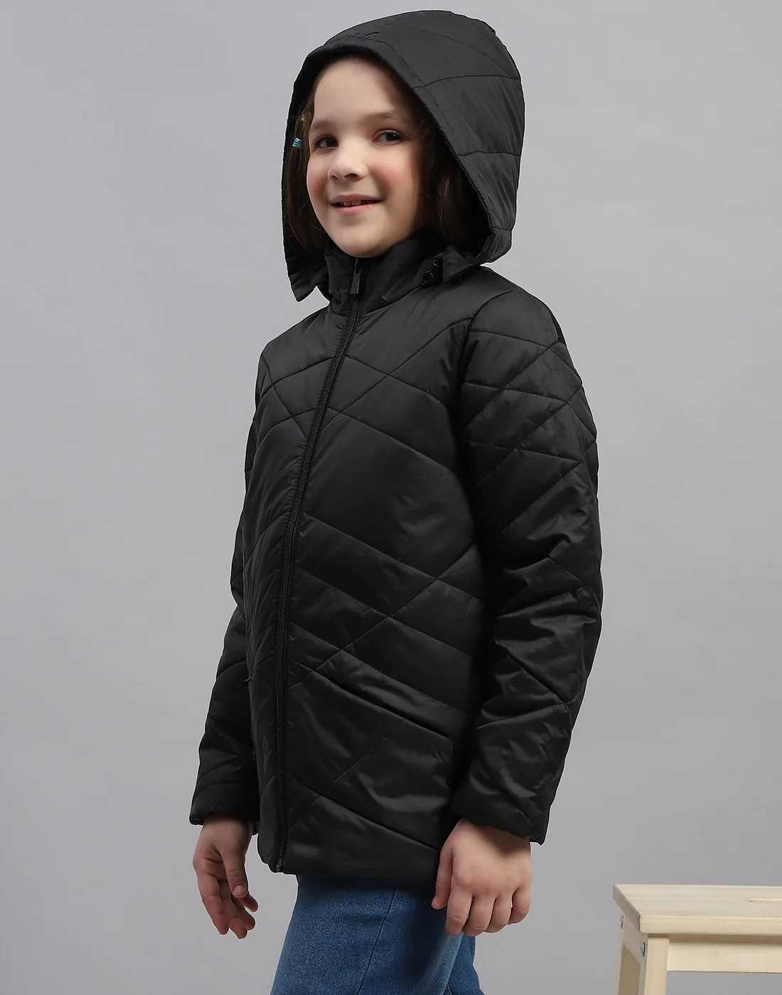 Girls Black Solid Hooded Full Sleeve Jacket - Image 7