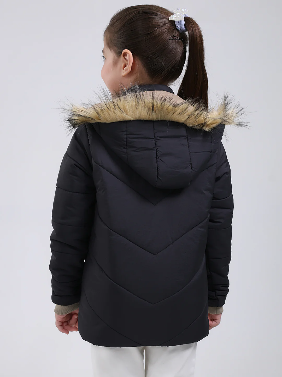 Girls Black Solid Hooded Full Sleeve Jacket - Image 5