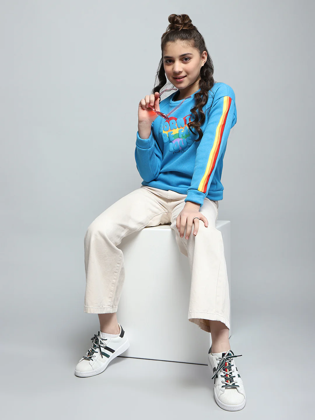 Girls Blue Printed Round Neck Full Sleeve Sweatshirt - Image 2