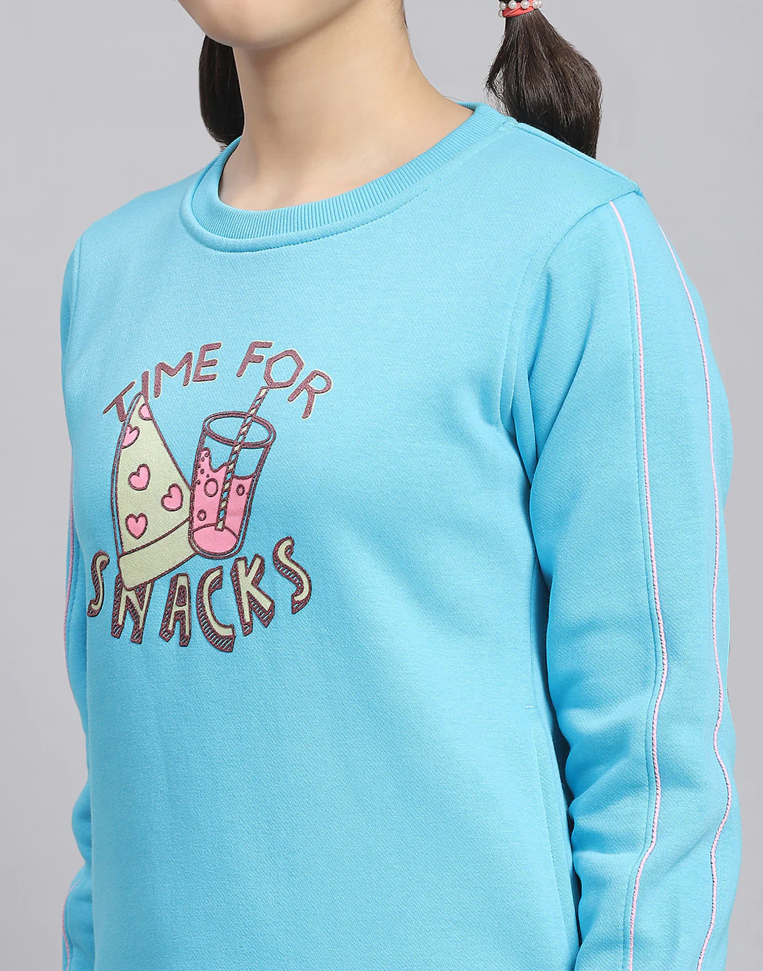 Girls Blue Printed Round Neck Full Sleeve Tracksuit - Image 6