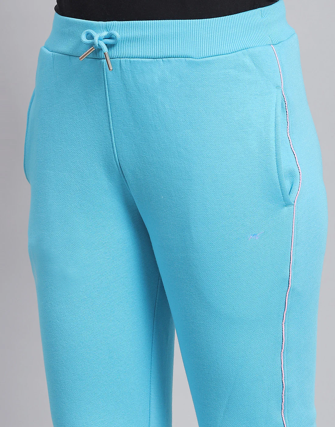 Girls Blue Printed Round Neck Full Sleeve Tracksuit - Image 8