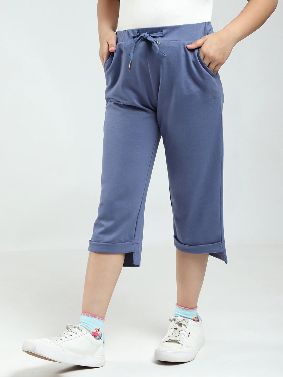 Girls Blue Solid Regular Fit Capri - Image 3