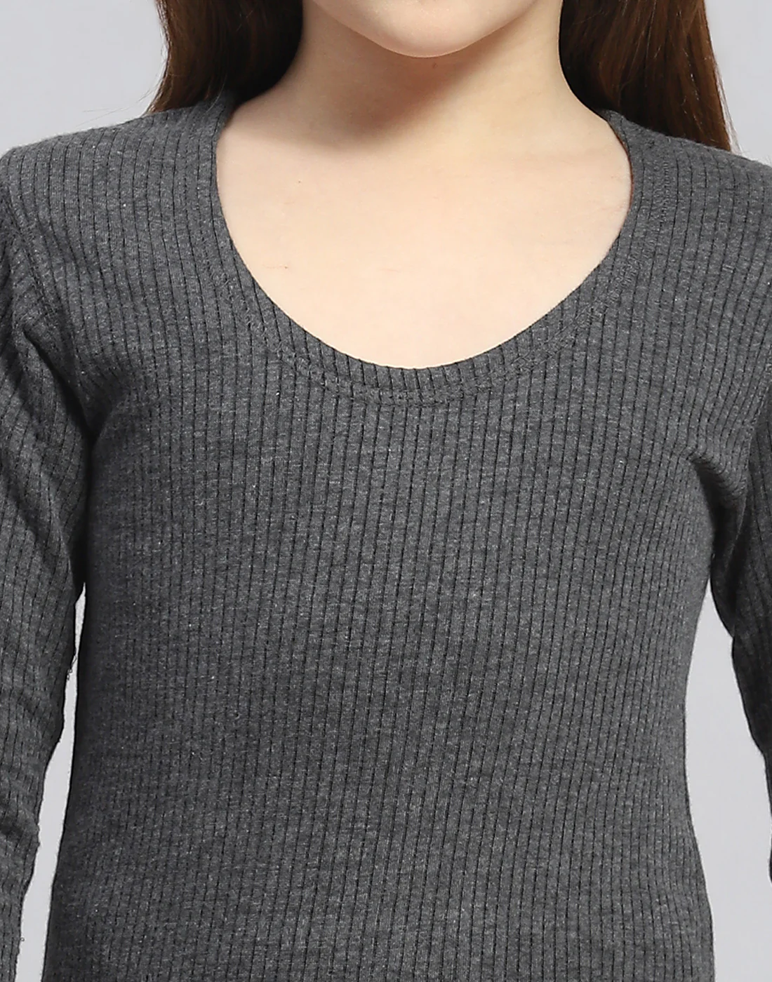 Girls Charcoal Solid Round Neck Full Sleeve Thermal Vest - Image 6