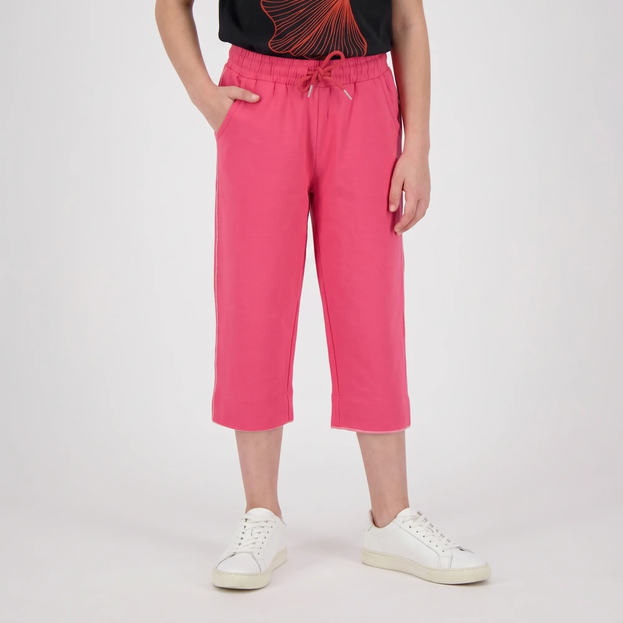 Girls Coral Solid Regular Fit Capri