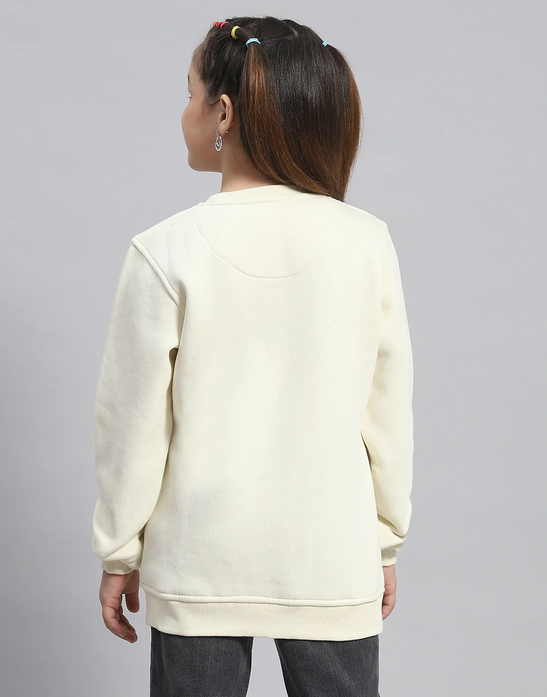 Girls Cream Embellished Round Neck Full Sleeve Sweatshirt - Image 5