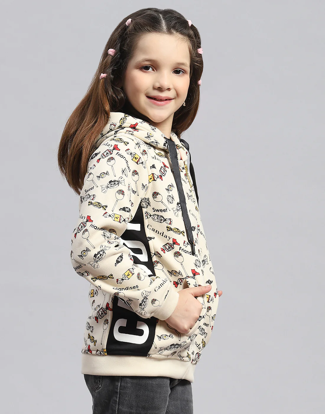 Girls Cream Printed Hooded Full Sleeve Sweatshirt - Image 4