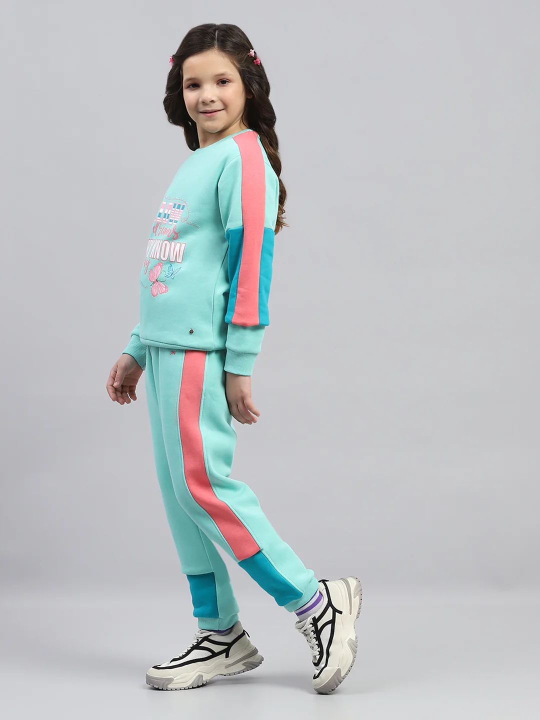 Girls Green Printed Round Neck Full Sleeve Tracksuit - Image 3