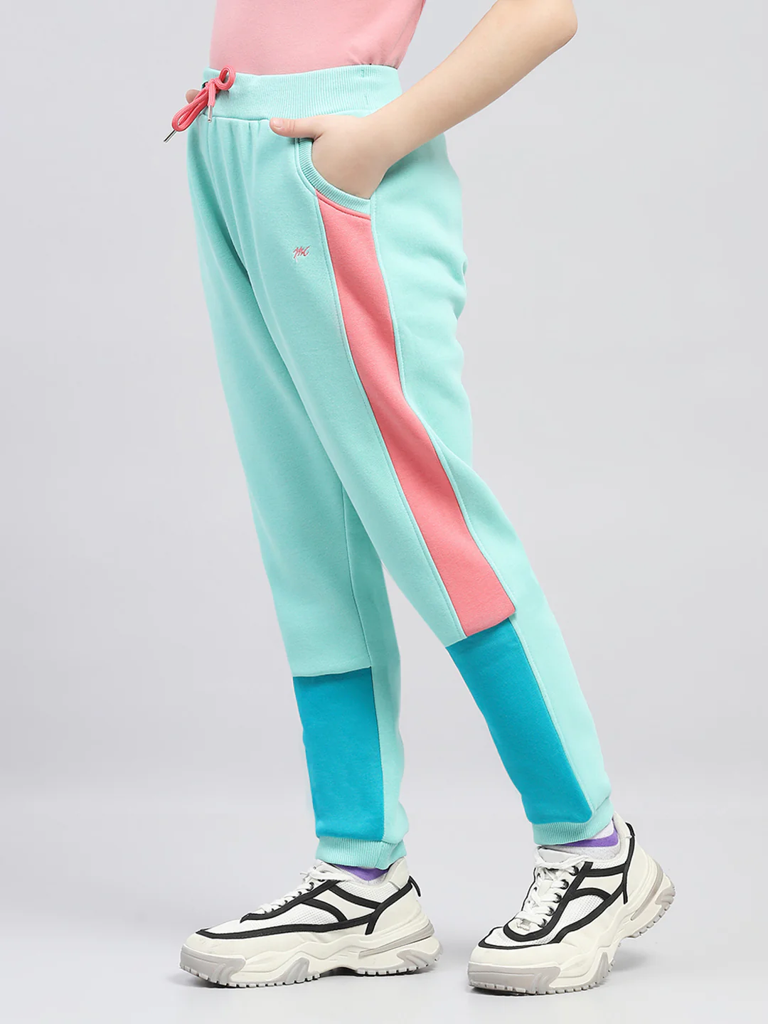 Girls Green Printed Round Neck Full Sleeve Tracksuit - Image 8