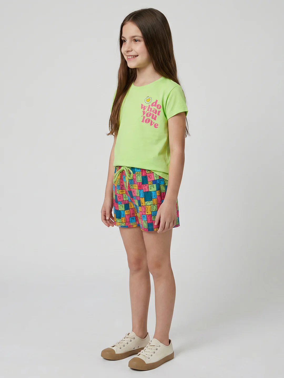 Girls Green Printed Round Neck Half Sleeve Shorts Set - Image 3